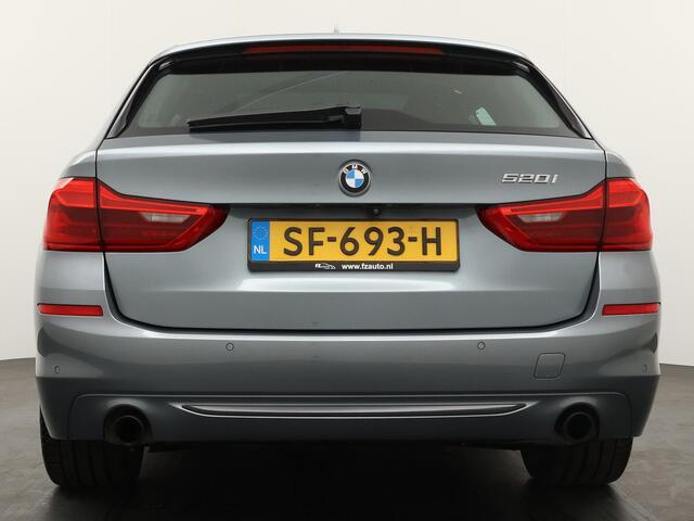 BMW 5-SERIE Touring 520i High Executive | Automaat | Airco | Cruise Control | 105.892 KM |