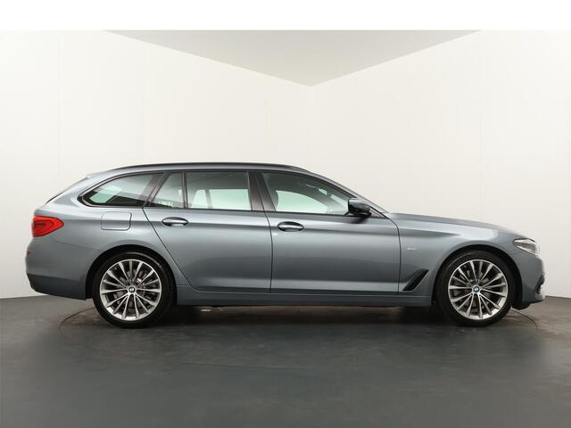 BMW 5-SERIE Touring 520i High Executive | Automaat | Airco | Cruise Control | 105.892 KM |