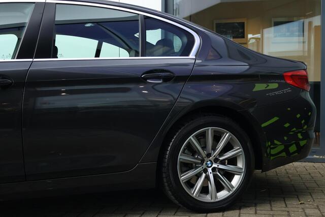 BMW 5-SERIE 530i High Executive / Schuifdak