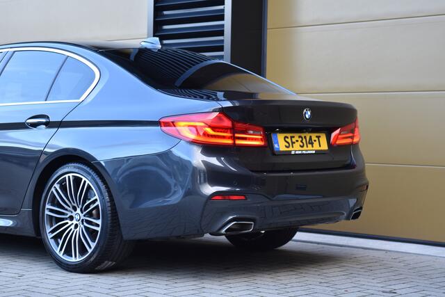 BMW 5-SERIE 520i High Executive * M Sportpakket * Comfortstoelen * HIFI * Head-up * Grootlichtassistent *
