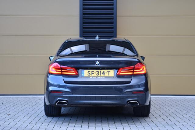 BMW 5-SERIE 520i High Executive * M Sportpakket * Comfortstoelen * HIFI * Head-up * Grootlichtassistent *