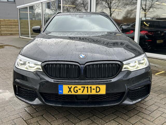 BMW 5-SERIE Touring 520d High Executive 50% deal 17.475,- ACTIE M-Pakket / Virtual display / Stoel verwarming & verkoeling / Carplay / Memory