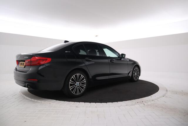 BMW 5-SERIE 530e iPerformance High Executive Edition Schuifdak, Leer, Stuurwiel/stoelverw, Climate