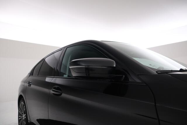 BMW 5-SERIE 530e iPerformance High Executive Edition Schuifdak, Leer, Stuurwiel/stoelverw, Climate