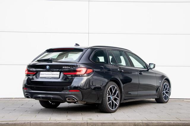 BMW 5-SERIE Touring 530e Business Edition Plus | M-Sport | Panoramadak elektrisch | Selections