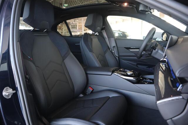 BMW 5-SERIE Sedan 520i | M Sportpakket Pro | Innovation Pack | Travel Pack