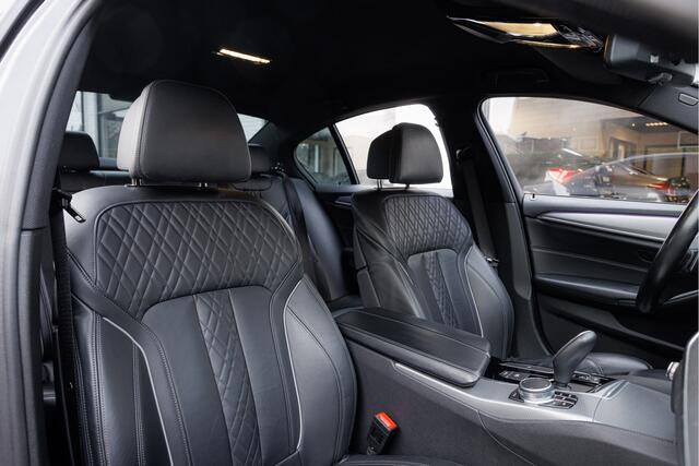 BMW 5-SERIE 530i M-Sport Individual Leder - Orig. NL - 20 Inch