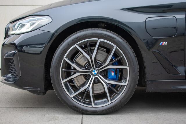 BMW 5-SERIE 530e High Executive M-sport PANO ACC Laser-LED Trekhaak Softclose 19" Keyless