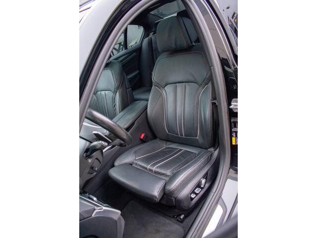 BMW 5-SERIE 530e High Executive M-sport PANO ACC Laser-LED Trekhaak Softclose 19" Keyless