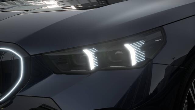 BMW 5-SERIE Touring 530e M Sport Automaat / Trekhaak / Adaptieve LED / Parking Assistant Plus / Comfort Access / Stoelventilatie / Driving Assistant Professional