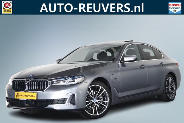 BMW 5-SERIE 530e xDrive Luxury Line / Opendak / Leder / Pilot assist / LED / HUD