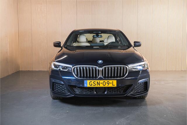BMW 5-SERIE 545e xDrive High Executive M- Sport - Stoel/Stuurverwarming - Stoelventilatie - Apple Carplay/Android auto