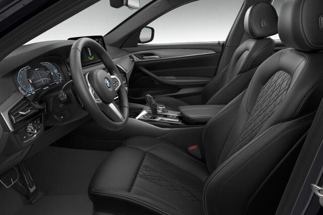 BMW 5-SERIE Touring 530e M Sportpakket Innovation Pack Aut.