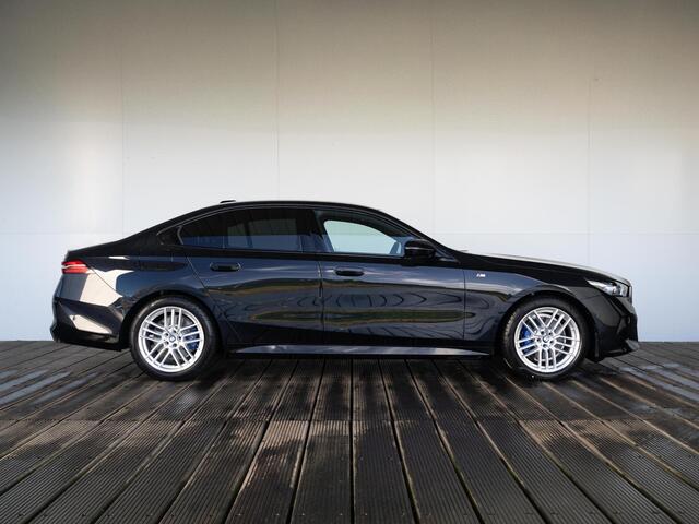 BMW 5-SERIE Sedan 520i | M Sportpakket | Innovation Pack | Travel Pack