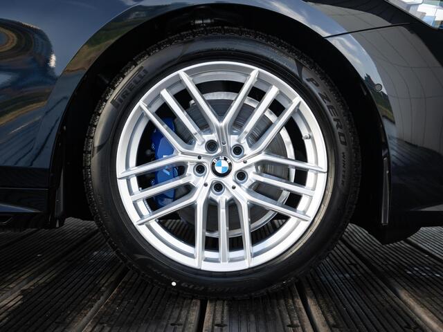 BMW 5-SERIE Sedan 520i | M Sportpakket | Innovation Pack | Travel Pack