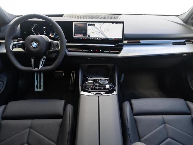 BMW 5-SERIE Sedan 520i | M Sportpakket | Innovation Pack | Travel Pack