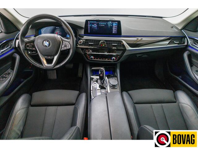 BMW 5-SERIE 530e iPerformance High Executive 292 PK Adaptive cruise, Stoel-stuurverwarming, Sfeerverl, Navigatie, Shadowline