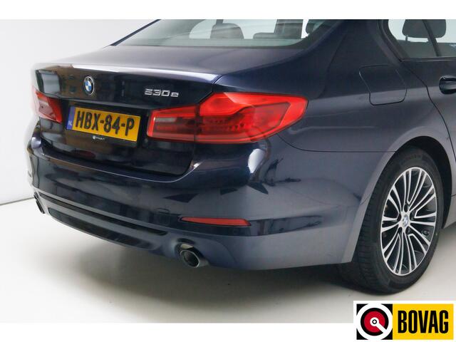 BMW 5-SERIE 530e iPerformance High Executive 292 PK Adaptive cruise, Stoel-stuurverwarming, Sfeerverl, Navigatie, Shadowline