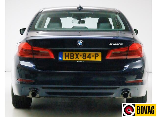 BMW 5-SERIE 530e iPerformance High Executive 292 PK Adaptive cruise, Stoel-stuurverwarming, Sfeerverl, Navigatie, Shadowline