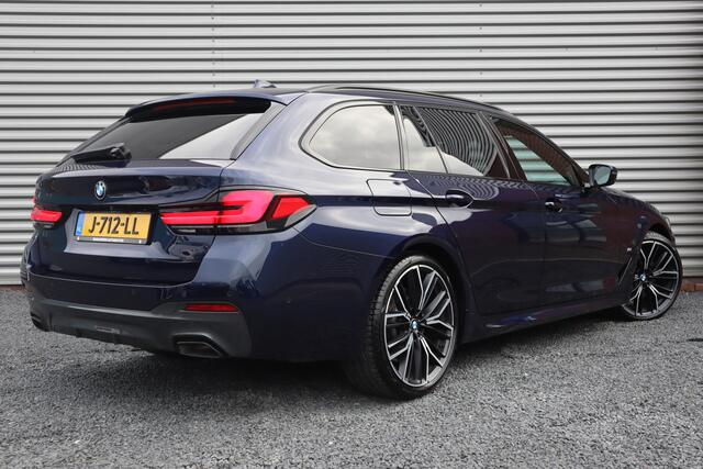 BMW 5-SERIE Touring 530i xDrive M-Sport High Executive Harman Kardon / Trekhaak / 360 Camera / Adaptieve Cruise