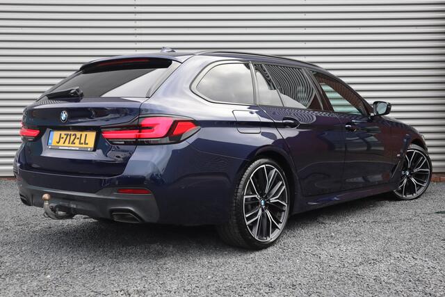 BMW 5-SERIE Touring 530i xDrive M-Sport High Executive Harman Kardon / Trekhaak / 360 Camera / Adaptieve Cruise