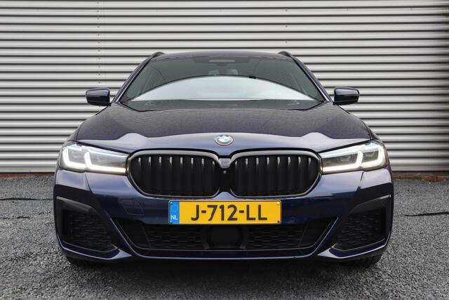 BMW 5-SERIE Touring 530i xDrive M-Sport High Executive Harman Kardon / Trekhaak / 360 Camera / Adaptieve Cruise