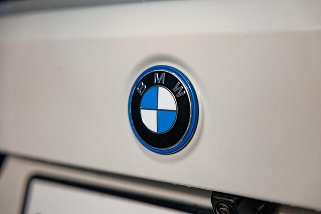 BMW 5-SERIE Touring 530e xDrive M-Sport, Panodak, H/K, TH, enz