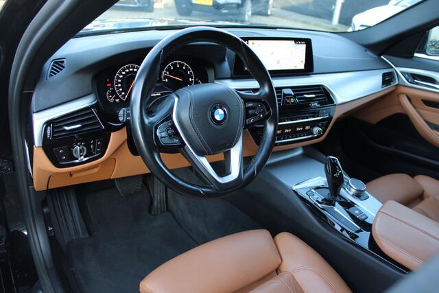 BMW 5-SERIE Touring 520i High Executive Sportline LEDER MEMORY VIRTUAL NAVI 19''
