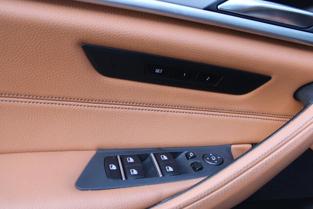 BMW 5-SERIE Touring 520i High Executive Sportline LEDER MEMORY VIRTUAL NAVI 19''