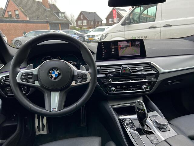 BMW 5-SERIE 530e iPerformance Executive | M-Pakket | Schuifdak | Camera | Dealer Onderhouden | NL-Auto |