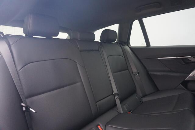 BMW 5-SERIE Touring 530e Innovation / Stoelverwarming / Trekhaak / Comfort Acces / Driving Assistant