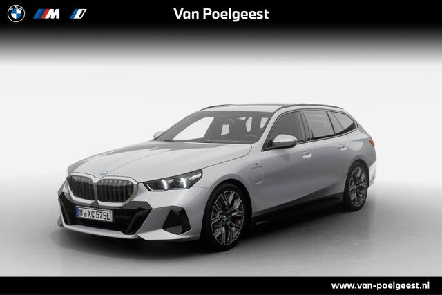 BMW 5-SERIE Touring 530e M Sport Edition | Travel Pack | Trekhaak met elektrisch wegklapbare kogel