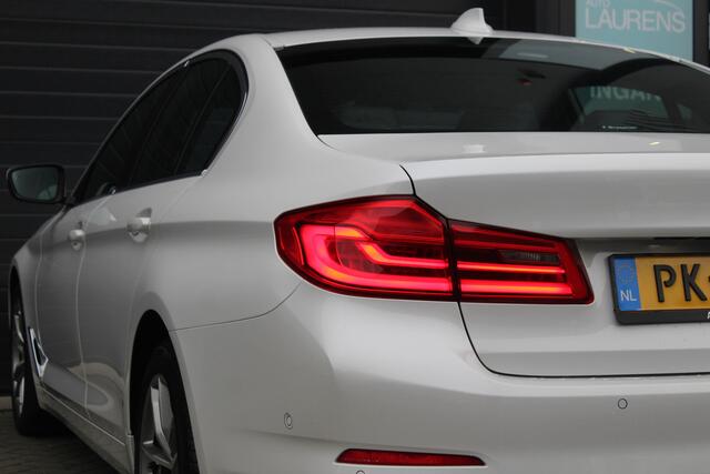 BMW 5-SERIE 520i High Executive | Leder | Camera | Memory | Adaptive LED