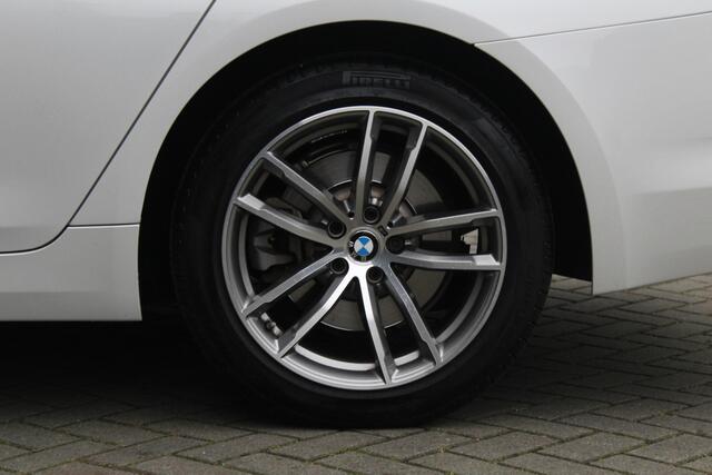BMW 5-SERIE 520i High Executive | Leder | Camera | Memory | Adaptive LED