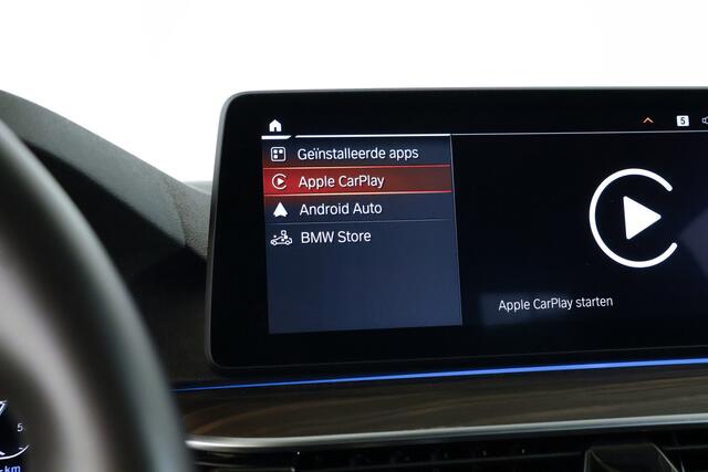 BMW 5-SERIE 545e xDrive M-Sport / Leder / Navi / Carplay / DAB / Harman Kardon