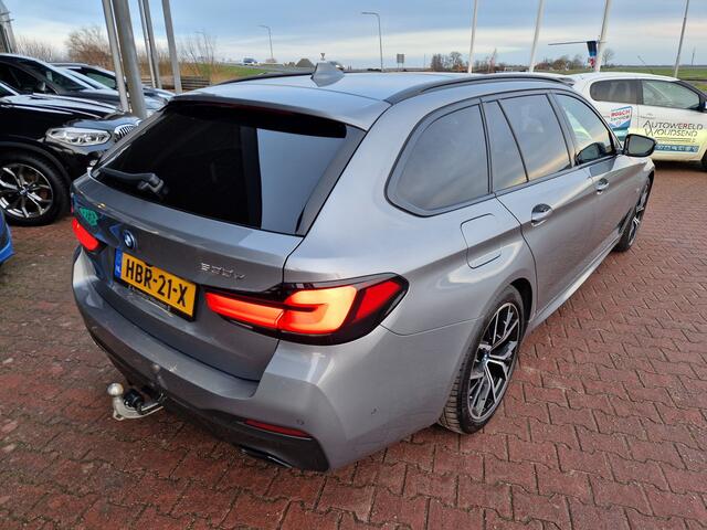 BMW 5-SERIE Touring 530e Business Edition Plus Hybrid | ECC | STOELVERW | LEER | CAMERA | PANO | ELEKTR. TREKHAAK | NAVI