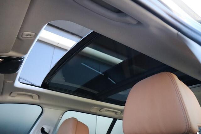 BMW 5-SERIE Touring 520i High Executive Edition | LEDER | MEMORY | PANO | STOELVERWARMING | HEAD-UP | VIRTUAL COCKPIT | PDC | CRUISE | NAVI | TREKHAAK |