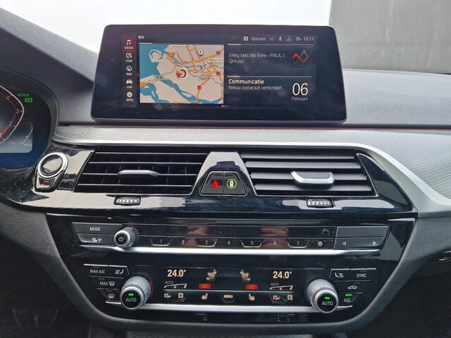 BMW 5-SERIE Touring 520i M-Sport High Executive HUD Dak Leer Trekhaak Edition M-pakket