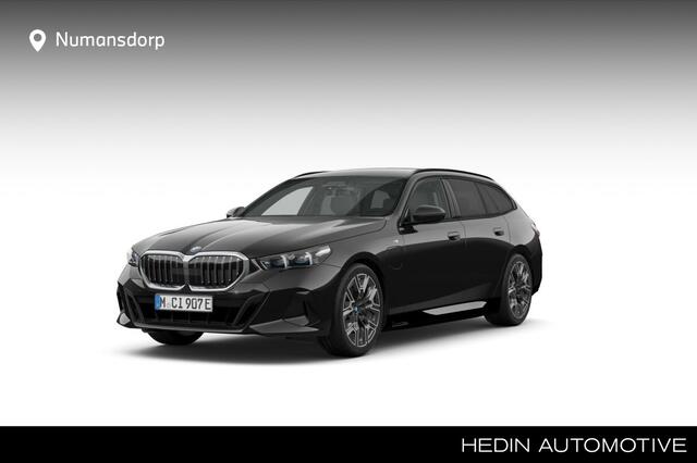 BMW 5-SERIE Touring 530e | M-Sport | 20'' | Driv. Plus | Camera | Trekhaak | Elek. stoel. + ventilatie | Comf. Acc. | Getint glas | Stoelverw. voor/achter