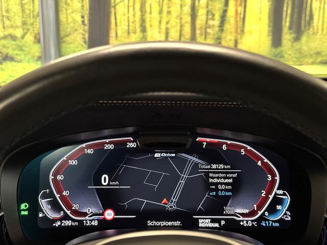 BMW 5-SERIE 545e xDrive High Executive | M Pakket | Harman & Kardon | Schuif / Kanteldak | Softclose | Leder | Head-Up Display | Stoelventilatie | BMW Laser Light | Elektrische Stoelen + Geheugen |