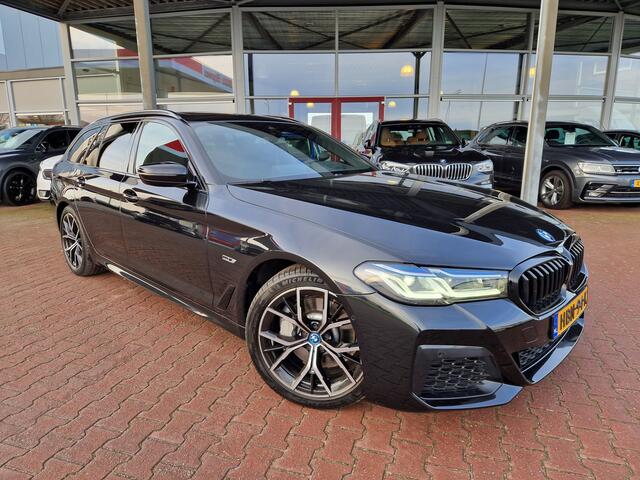 BMW 5-SERIE Touring 530e Business Edition Plus Hybrid | ELEKTR. TREKH | NAVI | CAMERA | PANO | LEER | STOELVERW.