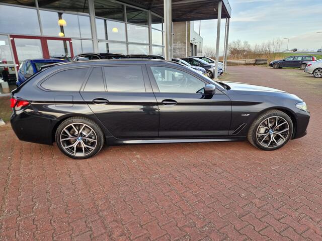 BMW 5-SERIE Touring 530e Business Edition Plus Hybrid | ELEKTR. TREKH | NAVI | CAMERA | PANO | LEER | STOELVERW.