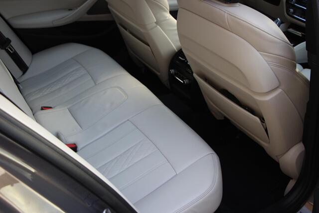 BMW 5-SERIE Touring 530d High Executive