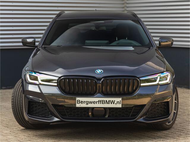 BMW 5-SERIE Touring 530e M-Sport - Harman Kardon - Driving Ass Prof - 2x TV - Trekhaak - Head-Up