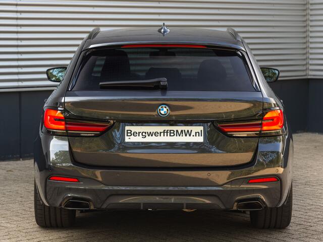 BMW 5-SERIE Touring 530e M-Sport - Harman Kardon - Driving Ass Prof - 2x TV - Trekhaak - Head-Up