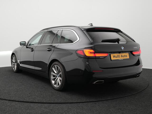 BMW 5-SERIE Touring 530i Sportline Automaat | Lederen Sportstoelen Elektrisch & Verwarmd | Head Up | Virtual | Navigatie Groot | Apple Carplay | Camera | L.M. 18" | DAB |