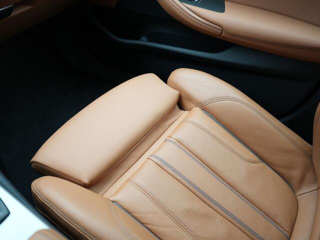 BMW 5-SERIE Touring 530i Sportline Automaat | Lederen Sportstoelen Elektrisch & Verwarmd | Head Up | Virtual | Navigatie Groot | Apple Carplay | Camera | L.M. 18" | DAB |