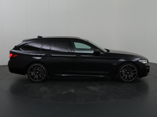 BMW 5-SERIE Touring 530e Business Edition Plus M-Sport | Laserlight | Parkeercamera | Adaptieve Cruise Control | Elektr. Achterklep | Dodehoekdetectie |