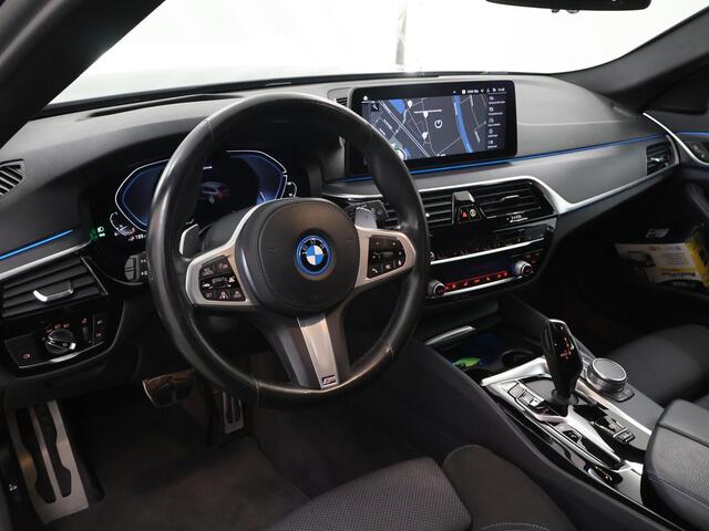 BMW 5-SERIE Touring 530e Business Edition Plus M-Sport | Laserlight | Parkeercamera | Adaptieve Cruise Control | Elektr. Achterklep | Dodehoekdetectie |