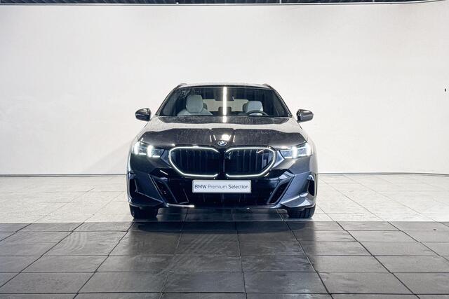 BMW 5-SERIE Touring 530e Innovation Pack M Sportpakket Pro Aut. - Beschikbaar vanaf: Mei 2025